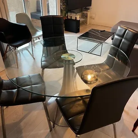 Apartment 10 Min *